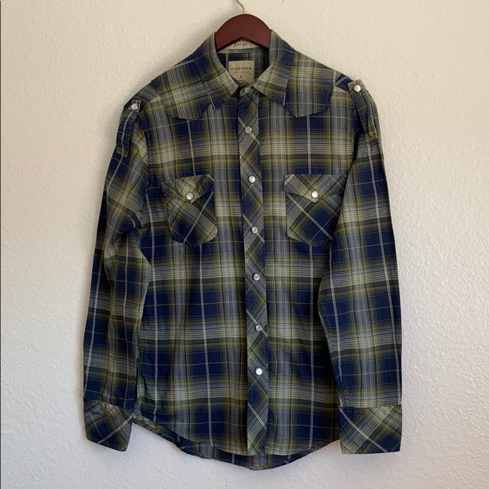Fitted Sonoma Long Sleeve Casual Dress Shirt - Picture 2 of 3